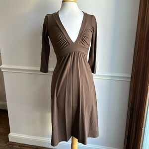 Susana Monaco Brown Deep V Neck Aline Flare Stretch Dress Small EUC